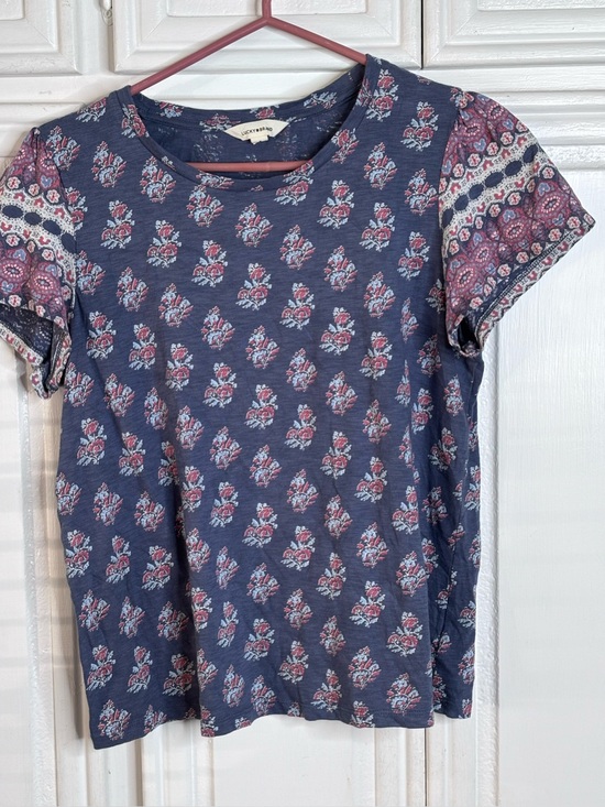 Lucky Brand Tops - Lucky Brand Navy Floral Short-Sleeve Tee sz S